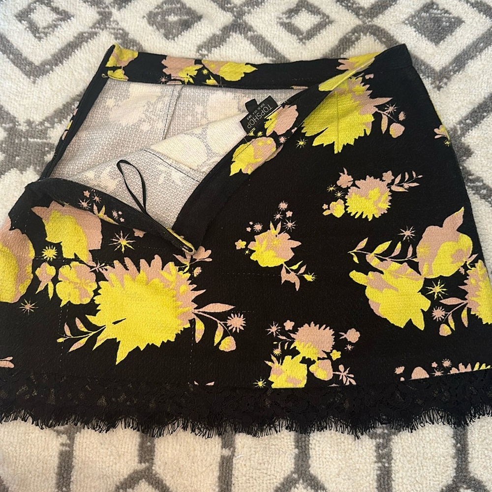 Topshop Black Floral Print Mini Skirt US4 UK8 from ASOS - Picture 4 of 7